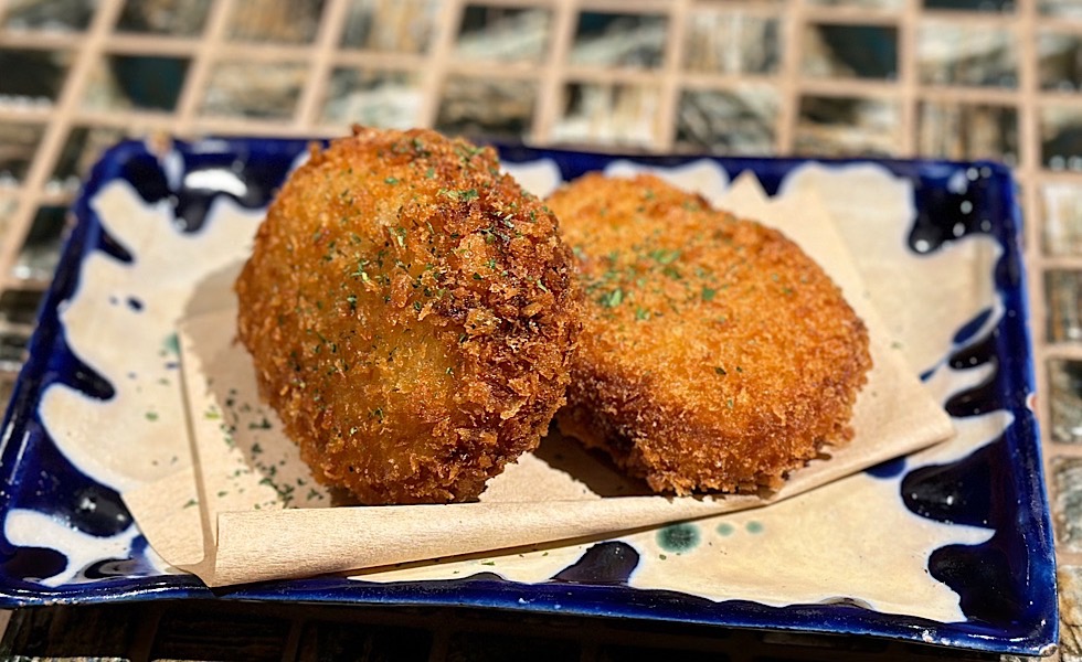 大阪で一番旨いカレーコロッケ